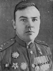 Лейтенант Бикбулатов Механикоружейник младший сержант Александра Чиркова - фото 10