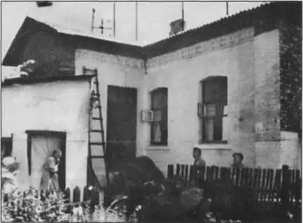 Дом где родился Николай Анисимович Щелоков Рисунок Николая Щелокова - фото 25