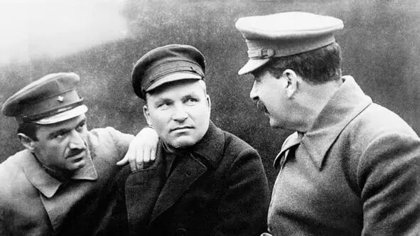 Правильно А чего тогда Есенин попёрся к Дзержинскому на Лубянку Но он - фото 42