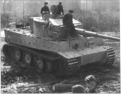 PzKpfwVIH за номером 2 Весна 1943 года PzKpfwVIH первых - фото 45
