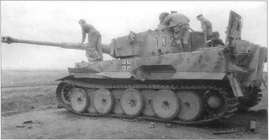 PzKpfwVIH с номером 132 503го батальона Курская Дуга июль 1943 года - фото 87