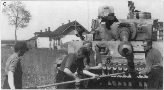 AС Танк Тигр I номер 411 Окантовка номера черная Советскогерманский - фото 182