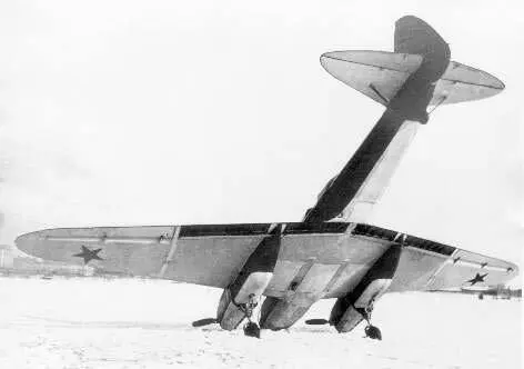 Немецкий учебнотренировочный самолет FW 58 Радиосвязи с самолетом тогда не - фото 12
