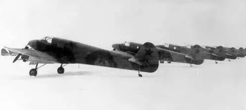 Однако промышленность игнорировала пожелания заказчика и в феврале 1943 года - фото 157