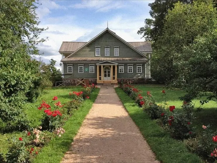 Ожидала паломников и череда разнокалиберных колоколов и колокольчиков Как - фото 76