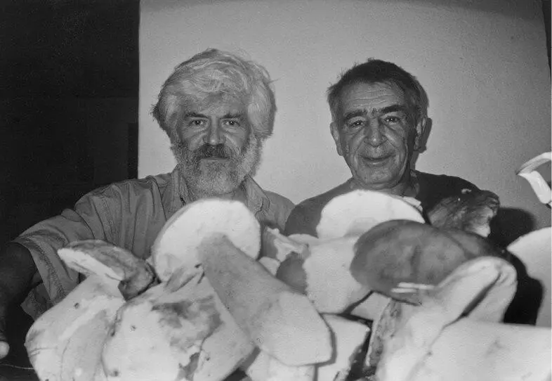 Владимир Башлыков и Эдуард Штейнберг Таруса 2001 Из архива В Башлыкова - фото 72