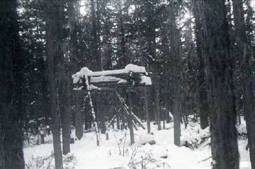 Warehouse сумьях sumjyakhе mansiysky of hunters Mancie in the taiga - фото 25