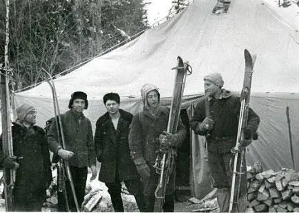 From left to right Karelin Tipikin Nevolin Axelrod Atmanaki The Dyatlov - фото 31