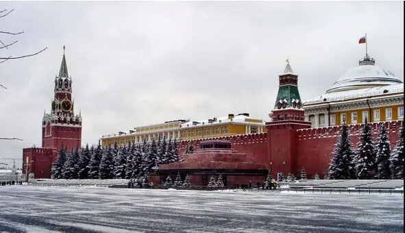 Red Square in the winter Chapter 9 In Moscow From the residence of our - фото 21