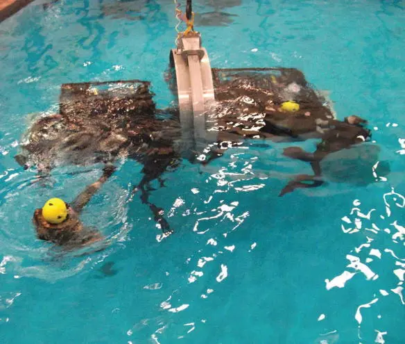 Mark Hall and Will Laidlaw in the dunker early 2010 Laidlaw is still making - фото 6