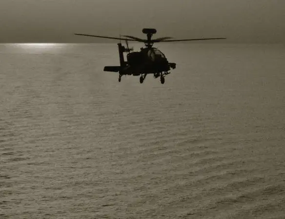 An Apache comes alongside for another deck landing Summer 2011 HH60G Pave - фото 29