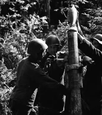 Finnish heavy mortar on the east side of Ihantala July 7 1944 Source The - фото 24