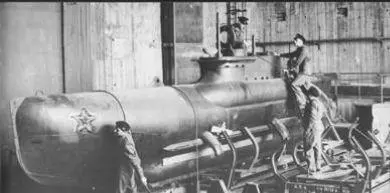 Soviet version of the German Seehund midget submarine Invincibility lies - фото 28