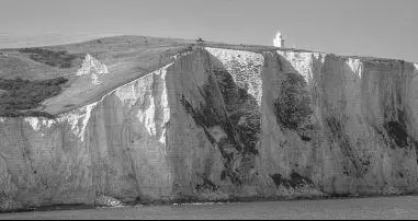 The Dover Scar 1946 People at war are a superstitious lot Dover - фото 31