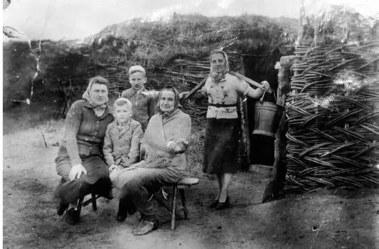 Condemned to disappear like a field mouse A deported Polish family from - фото 25