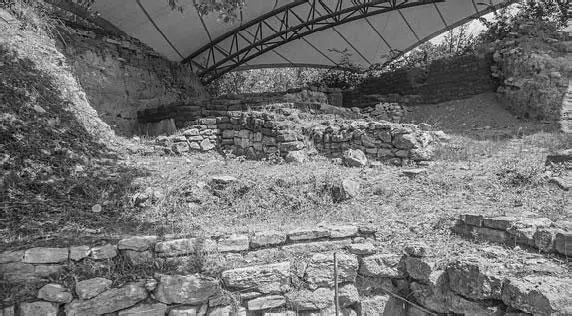 Fig 20Megarons of the 23rd century BC are protected from bad weather with a - фото 20