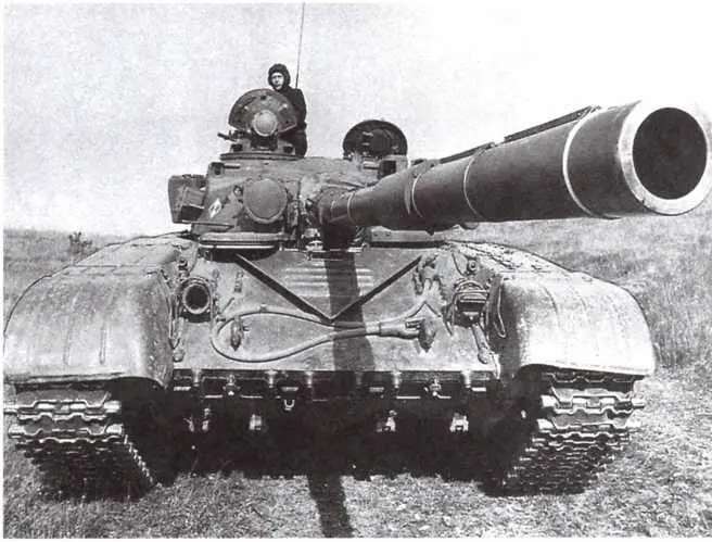 Танк Т72 выпуска после 1975 года На пушке теплозащитный кожух Признаться - фото 69