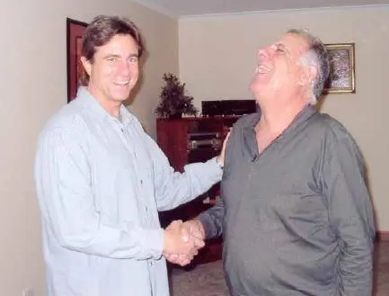 Meeting philanthropist Tony Milhinhos Senior Australian of the Year 2005 The - фото 37