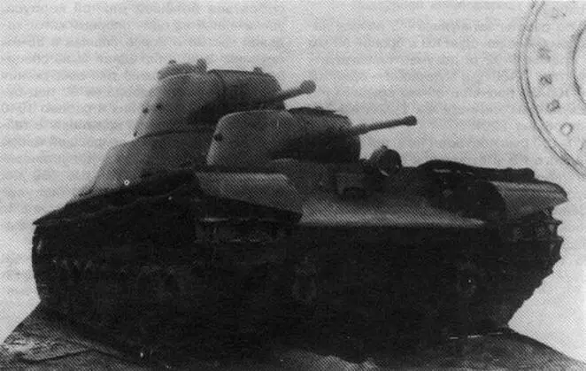 На фото в центре и внизу танк Т100 на НИБТПолигоне в Кубинке 1940 год - фото 37