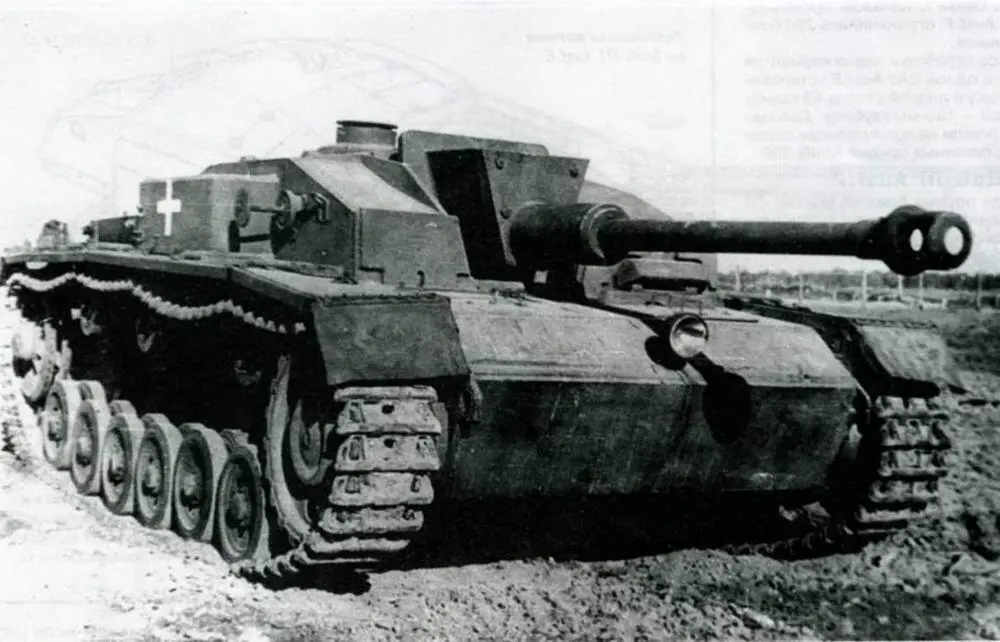 StuG III AusfF8 в Кубинке 1946 год Характерные отличия корпусов и рубок - фото 19