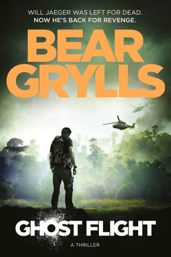 Bear Grylls Ghost Flight обложка книги