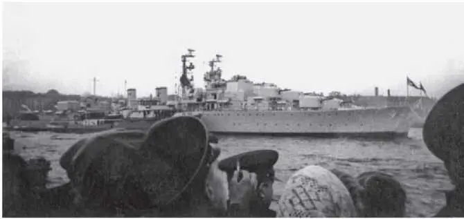 Английские военные корабли на Неве Ленинград 1955 г Однако если джинн - фото 12