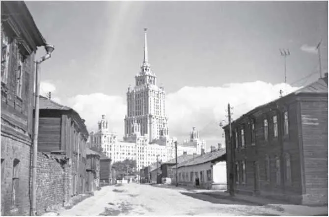 Москва 1957 г Все это нашло свое отражение на страницах ежемесячного журнала - фото 15