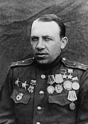 Командир 112й тбр И И Гусаковский Командир 22й тбр Н Г Веденичев - фото 18