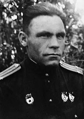 Командир 17го тп 10й мбр И Н Бойко На СевероЗападном направлении 1943 - фото 25