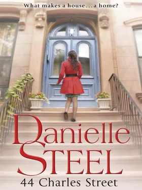 Danielle Steel 44 Charles Street обложка книги