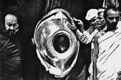 Рис 11 Черный Камень в Каабе в наше время Современная фотография Рис - фото 11