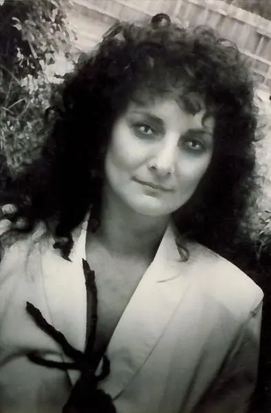 A manipulated photo of Datlow taken in 1990 by art photographer and illustrator - фото 6
