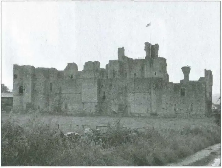 Замок Мидлхэм Ричард жил в нем в 14611465 и в 14721483 гг Фото Е Браун - фото 12