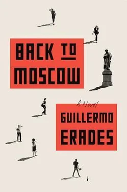 Guillermo Erades Back to Moscow обложка книги