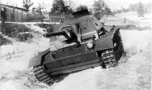 Опытный образец СУ76И во время испытаний в районе Свердловска Март 1943 года - фото 147