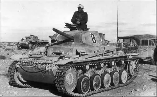 Танки PzII AusfA С в Северной Африке 1941 год В начале 1942 года сюда - фото 99