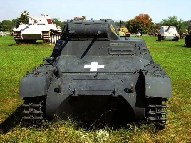 Легкий танк PzI AusfB в экспозиции военного музея на Абердинском полигоне в - фото 149