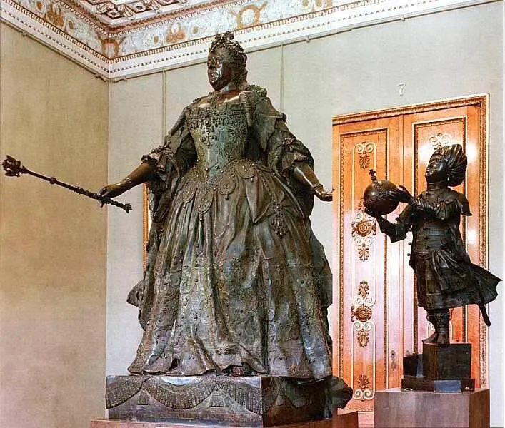 Карло Бартоломео Растрелли 16751744 Анна Иоанновна с арапчонком 1841Бронза - фото 34