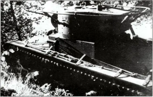 Советский легкий танк Т26 обр 193337 г с поручневой антенной на - фото 26