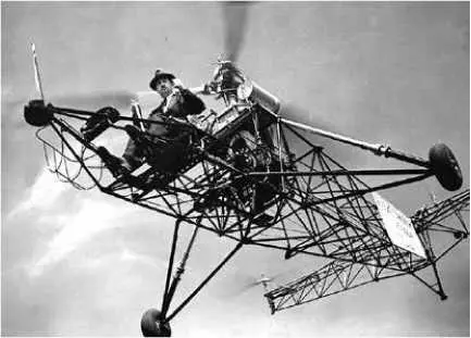 Сикорский пилотирует свой вертолет VS300 Сикорскому удалось убедить армейское - фото 57