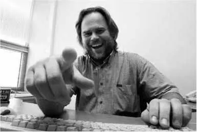 В 1981 году появились первые вирусы для компьютера Apple II а три года спустя - фото 71