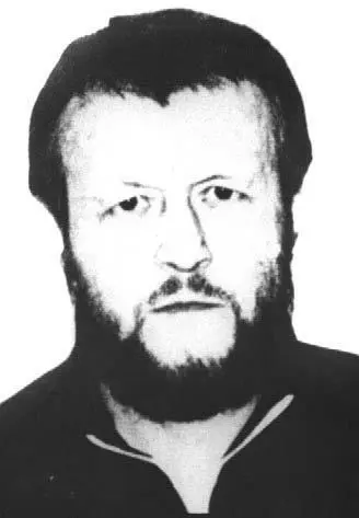 Вячеслав Иваньков Япончик Витя Калина Вор в законе Якутенок второй слева - фото 24