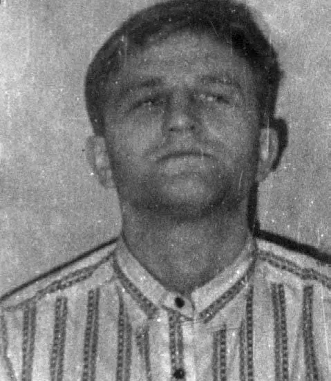 Вадим Звоник Звонок из колесниковских Убит Овик в центре и Анджей со - фото 84