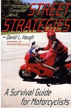 Дэвид Хафф Дорожная стратегия. Учебник по выживанию для мотоциклистов обложка книги