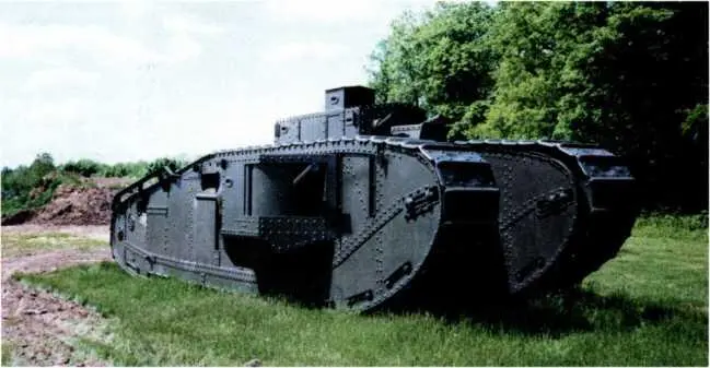Экземпляр тяжелого танка Mk VIII сохранившийся в музее Абердинского полигона - фото 132