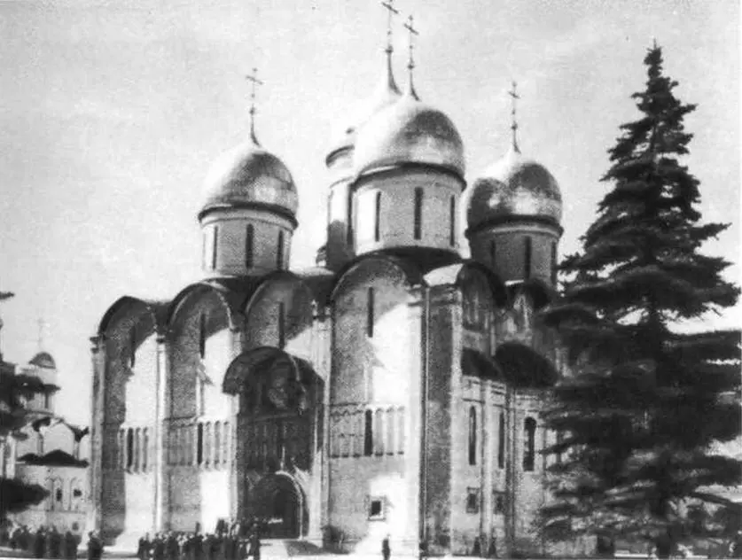 Успенский собор Кремля Аристотель Фиораванти 1475 Интерьер Успенского собора - фото 5