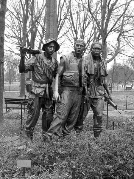 In order to do so these sculptures require the nation to remember some of its - фото 6
