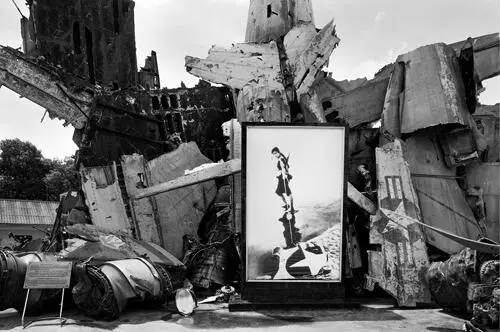 But one does have to visit Vietnam to see this other kind of memory or else - фото 22