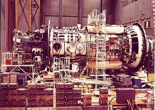 Земля достраивала комплекс Мир Испытываются очередные модули Париж - фото 41