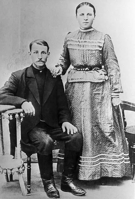 Родители СЕсенина СЕсенин с сестрами 205 СЕсенин - фото 10